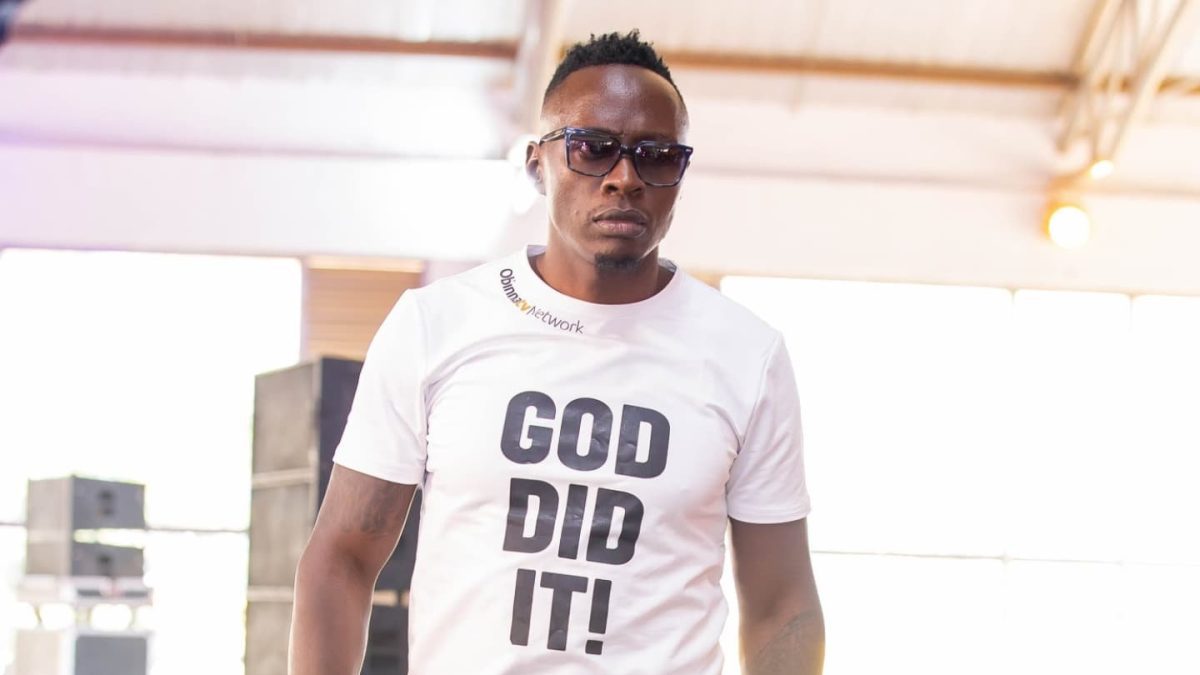Oga Obinna announces new policy after Amber Ray's exchange